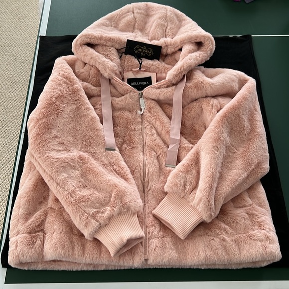 Pink Teddy Jacket with Fluffy Texture and Zip-Up Style - Picture 2 of 2